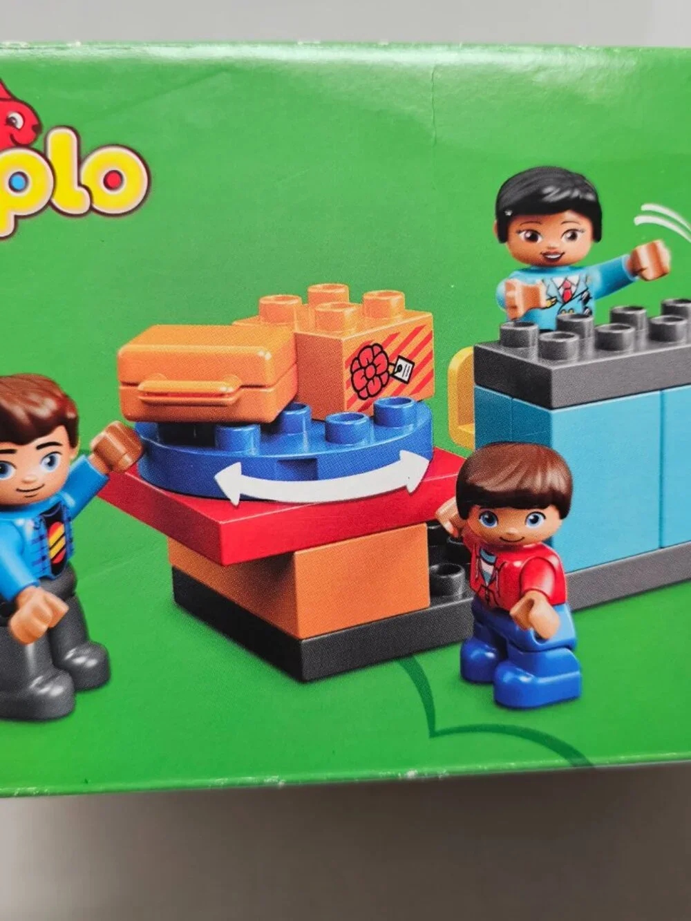 Lego Duplo Town Airport Tower Plane Pilot Luggage Boy Girl Toddler 10871 Set +